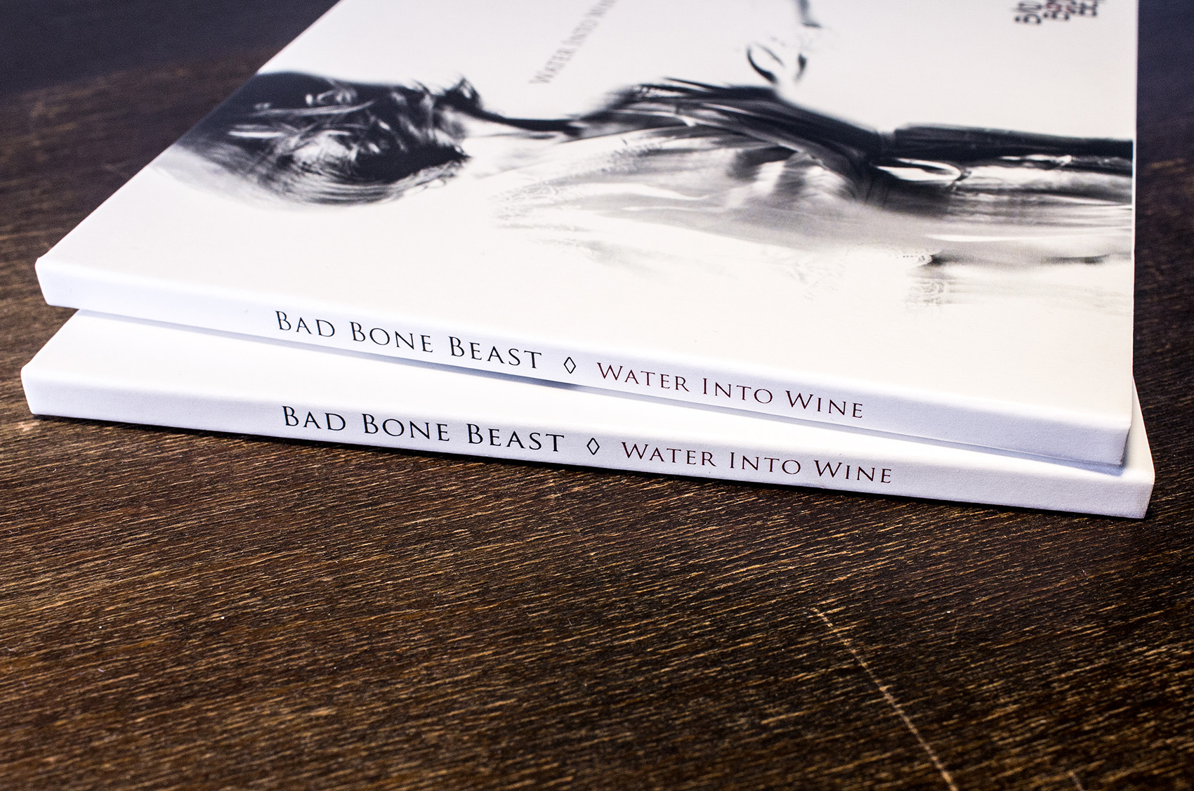 Bad-Bone-Beast_Water-Into-Wine-EP_Justinvanwickeren_design_Rücken-Details